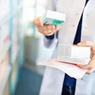 La imagen 2 de la Empresa DROGUERÍA Y MINIMARKET FARMACENTER EL ALBERGUE Farmacia en Buga VAC