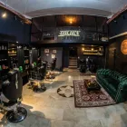 La imagen 1 de la Empresa LA GOLDEN STREET BARBER - PUB Barbería en Ibagué TOL