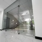 La imagen 2 de la Empresa VIDRIOS Y ESPEJOS SAN MARCOS Taller de reparación y reemplazo de vidrios de automóviles en Cali VAC
