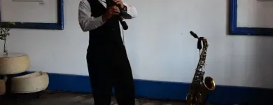 La imagen 1 de la Empresa CARLOS OSORIO SAXOFONISTA Tienda de música en Medellín ANT
