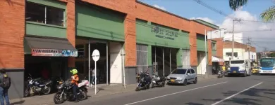 La imagen 3 de la Empresa CENTRO COMERCIAL PASEO BOLÍVAR Tienda de accesorios informáticos en Medellín ANT