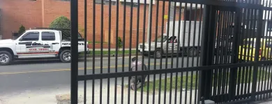 La imagen 3 de la Empresa SEGUTRONIX PUERTAS AUTOMATICAS en Bogota DC