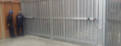 La imagen 15 de la Empresa SEGUTRONIX PUERTAS AUTOMATICAS en Bogota DC