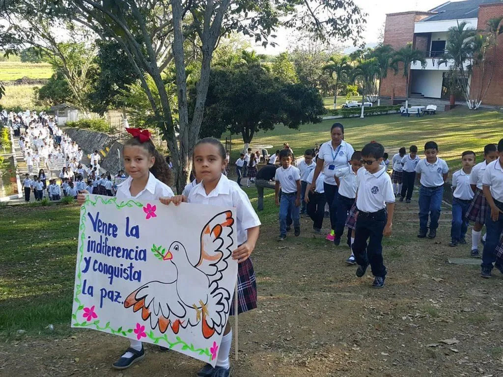 La imagen 1 de la Empresa LICEO DE LOS ANDES FUNED