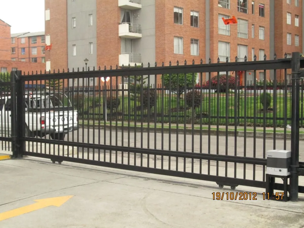 La imagen 2 de la Empresa SEGUTRONIX PUERTAS AUTOMATICAS