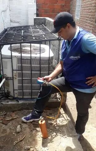 La imagen 2 de la Empresa ELECTROREFRIAIRES A.C.J