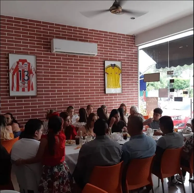 La imagen 2 de la Empresa SEVILLA CAFÉ RESTAURANTE