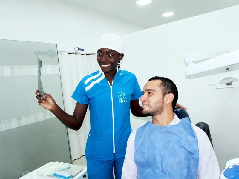 La imagen 2 de la Empresa MC DENTAL CLINIC