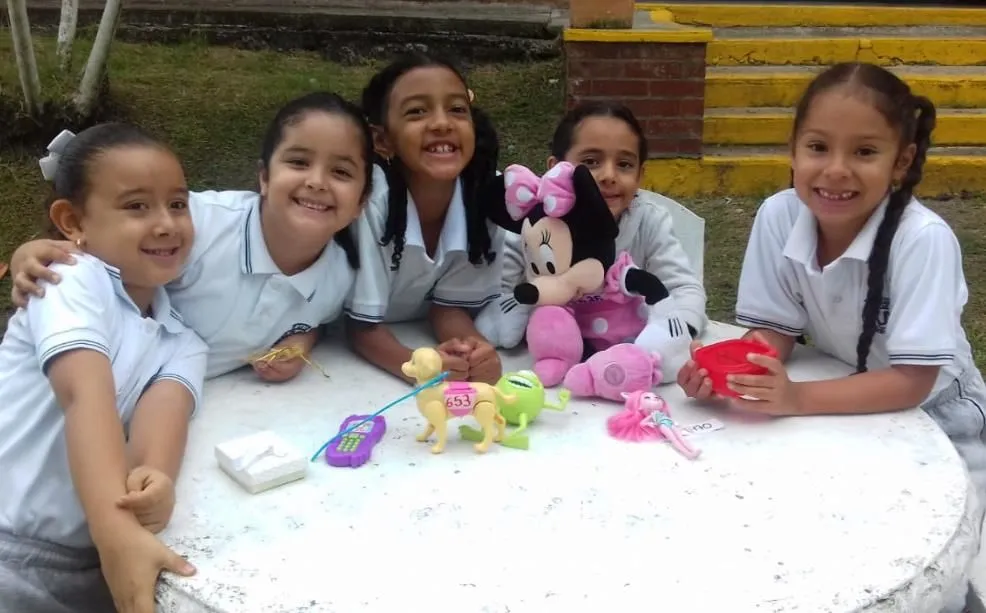 La imagen 2 de la Empresa COLEGIO LICEO DE LOS ANDES FUNED